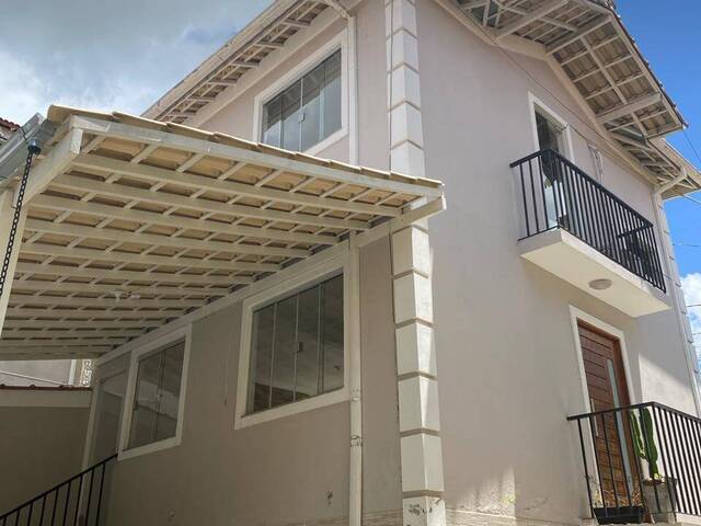 #46 - Casa para Venda em São Lourenço - MG