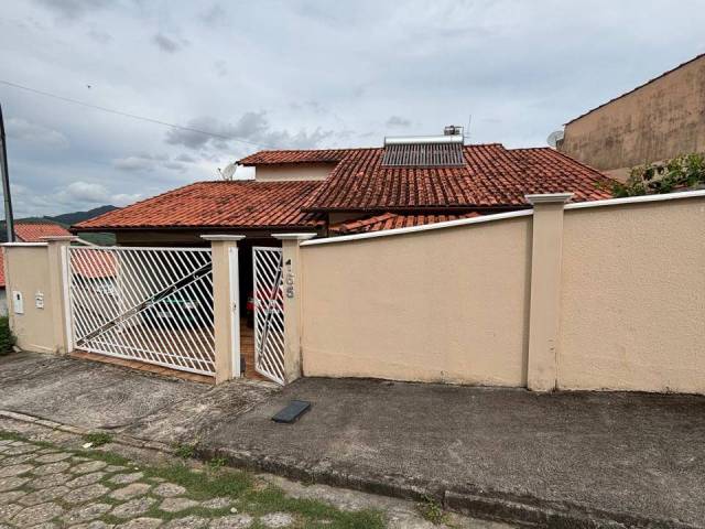 #51 - Casa para Venda em São Lourenço - MG