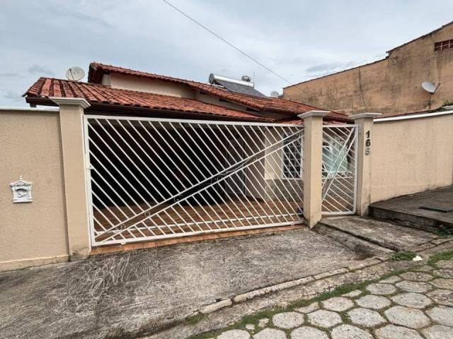 #51 - Casa para Venda em São Lourenço - MG