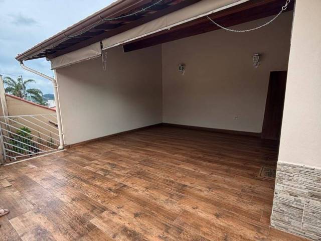 #51 - Casa para Venda em São Lourenço - MG